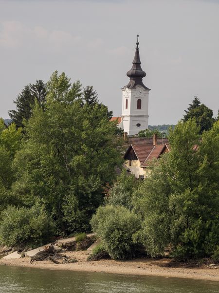 river cruise on the danube river