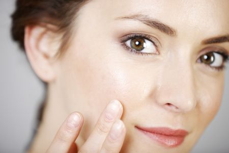 attractive-young-woman-beauty-style-pose-184017350 Attractive young woman in a beauty style pose.