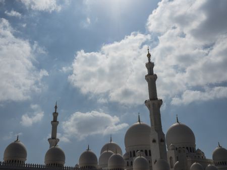 the big mosque of abu dhabi