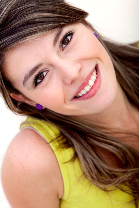 Portrait of a beautiful young woman smiling