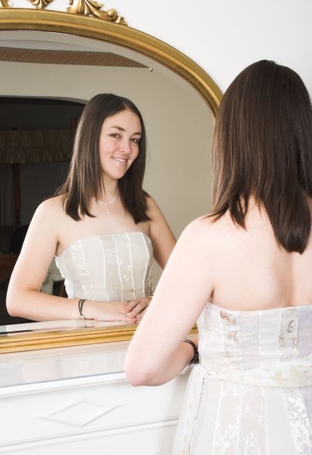 beautiful bride - focus on reflection